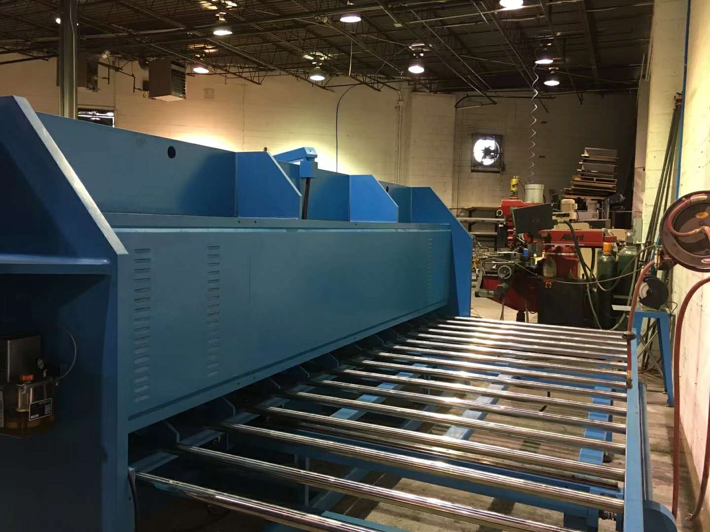 美國客戶表示很滿意國輝刨槽機(jī)