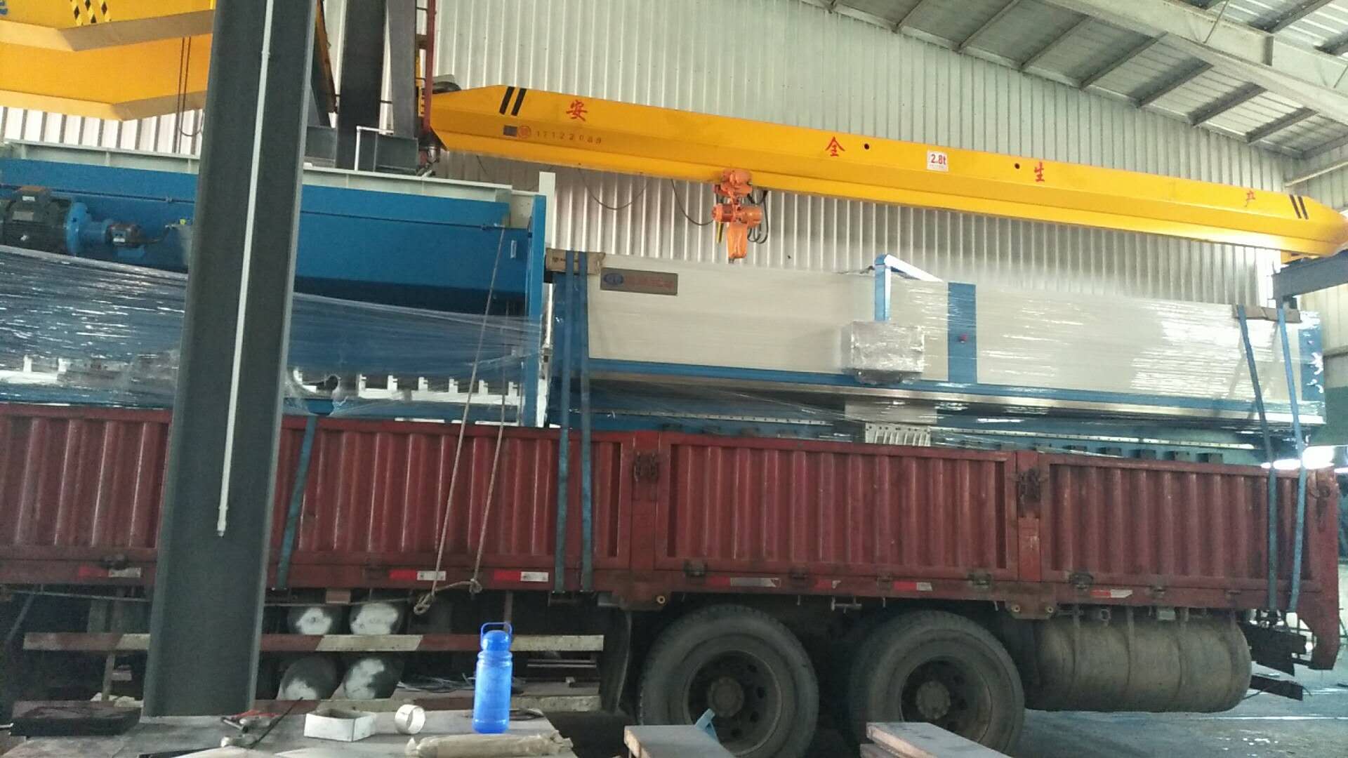 刨槽機(jī)折彎?rùn)C(jī)雙雙出貨佛山陳村